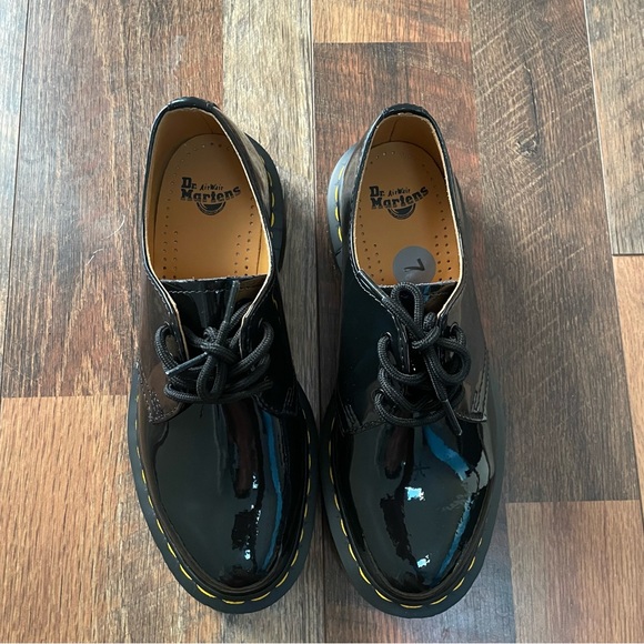 Brand New Dr. Martens Black Patent Oxfords 10084 - Picture 4 of 10